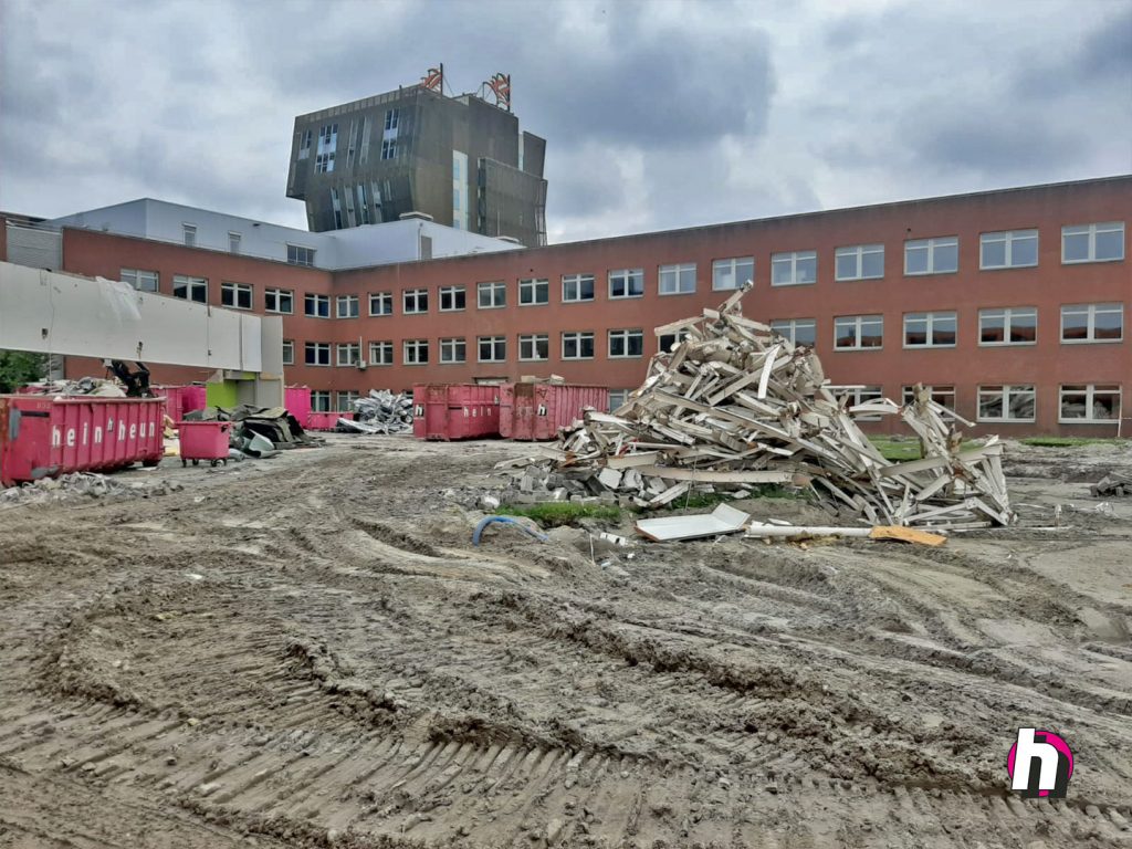 Hein Heun - Op vakkundige wijze slopen van bestaande gebouwen op de Zernike Campus in Groningen