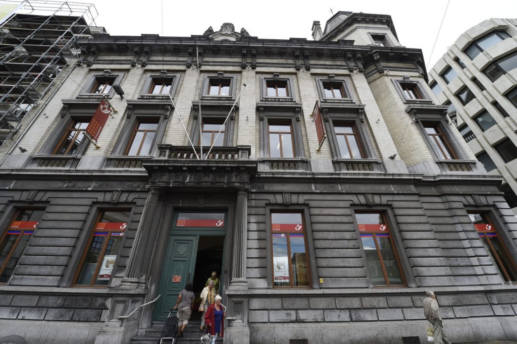 Hein Heun - Afbraakwerken postkantoor Antwerpen (foto door Mercado)