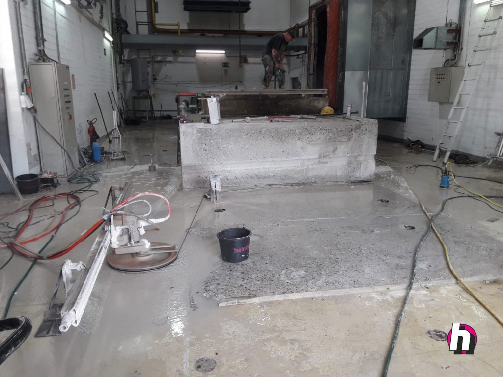 Hein Heun - Electriciteitsturbine amoveren en betonblok zagen