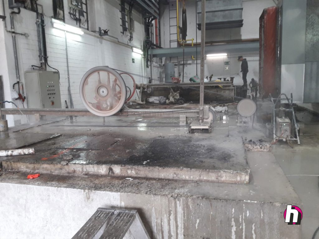 Hein Heun - Electriciteitsturbine amoveren en betonblok zagen