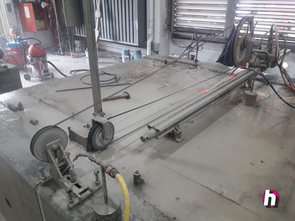 Hein Heun - Electriciteitsturbine amoveren en betonblok zagen