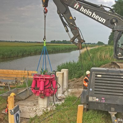 Hein Heun - Palen kraken - hydraulisch koppensnellen - Swifterbant