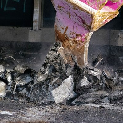 Hein Heun - Verwijderen asfalt snelweg nabij Ravenstein