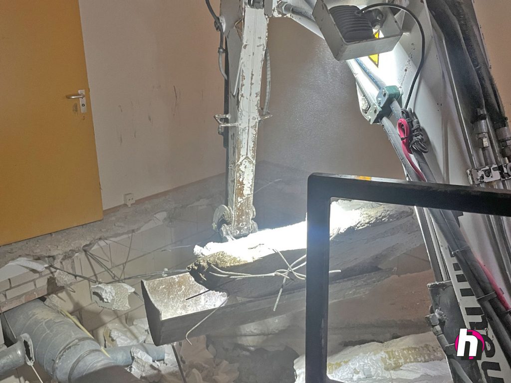 Hein Heun - Sloopactiviteiten ten behoeve van een verbouwing in Apeldoorn (NL)